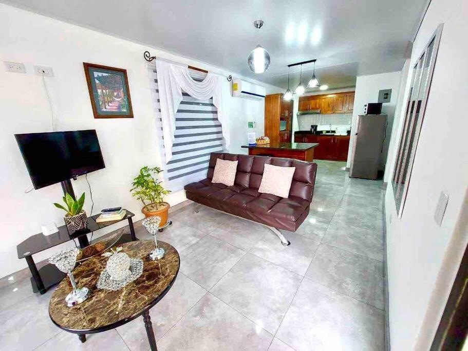 Airport Sjo Residence - Edward & Familia Inn Río Segundo エクステリア 写真