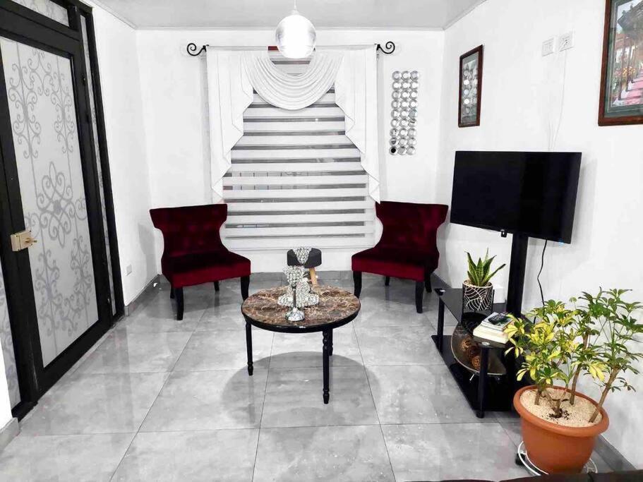 Airport Sjo Residence - Edward & Familia Inn Río Segundo エクステリア 写真