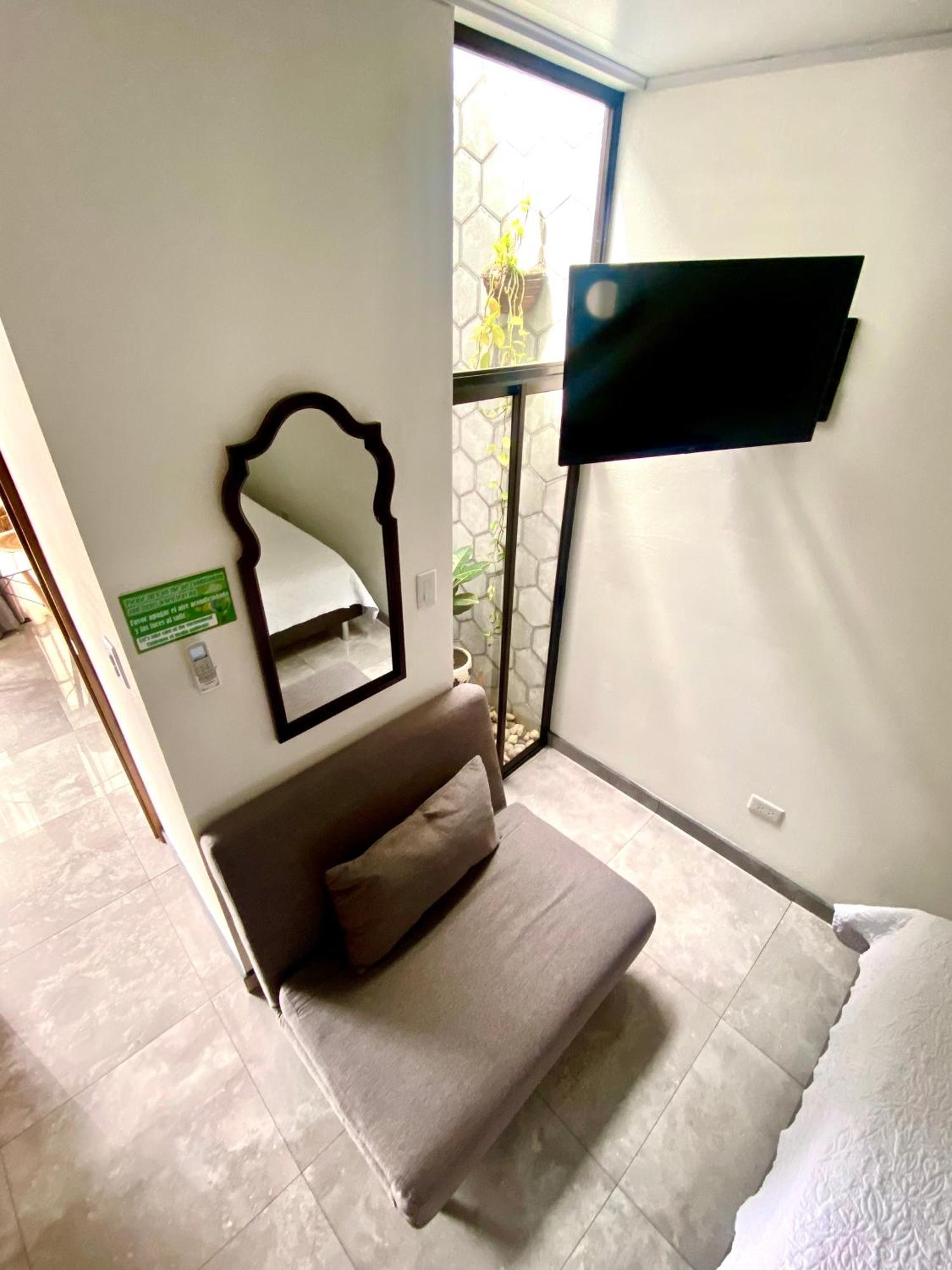 Airport Sjo Residence - Edward & Familia Inn Río Segundo エクステリア 写真
