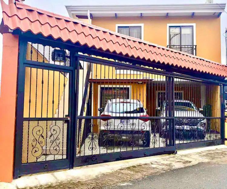 Airport Sjo Residence - Edward & Familia Inn Río Segundo エクステリア 写真