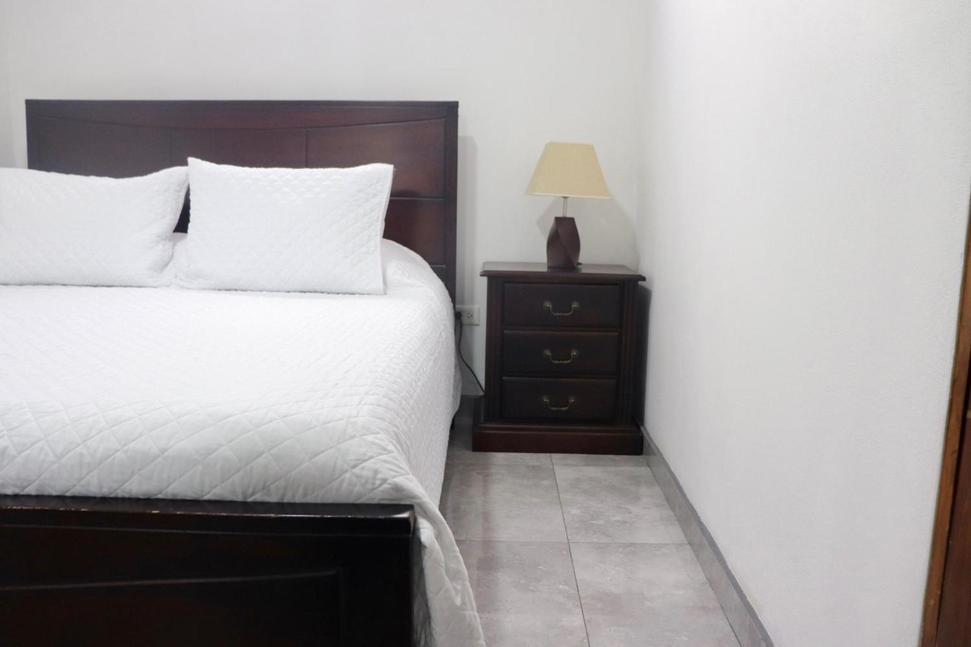 Airport Sjo Residence - Edward & Familia Inn Río Segundo エクステリア 写真