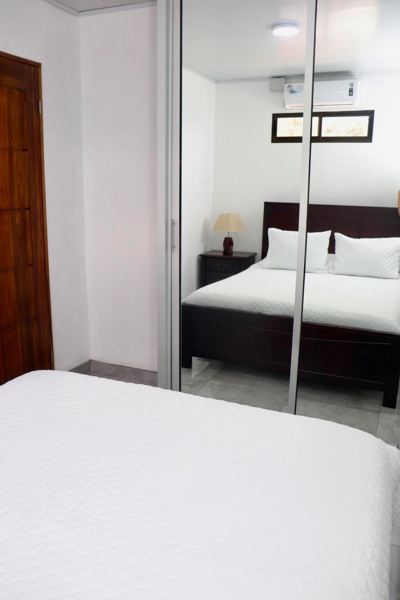 Airport Sjo Residence - Edward & Familia Inn Río Segundo エクステリア 写真