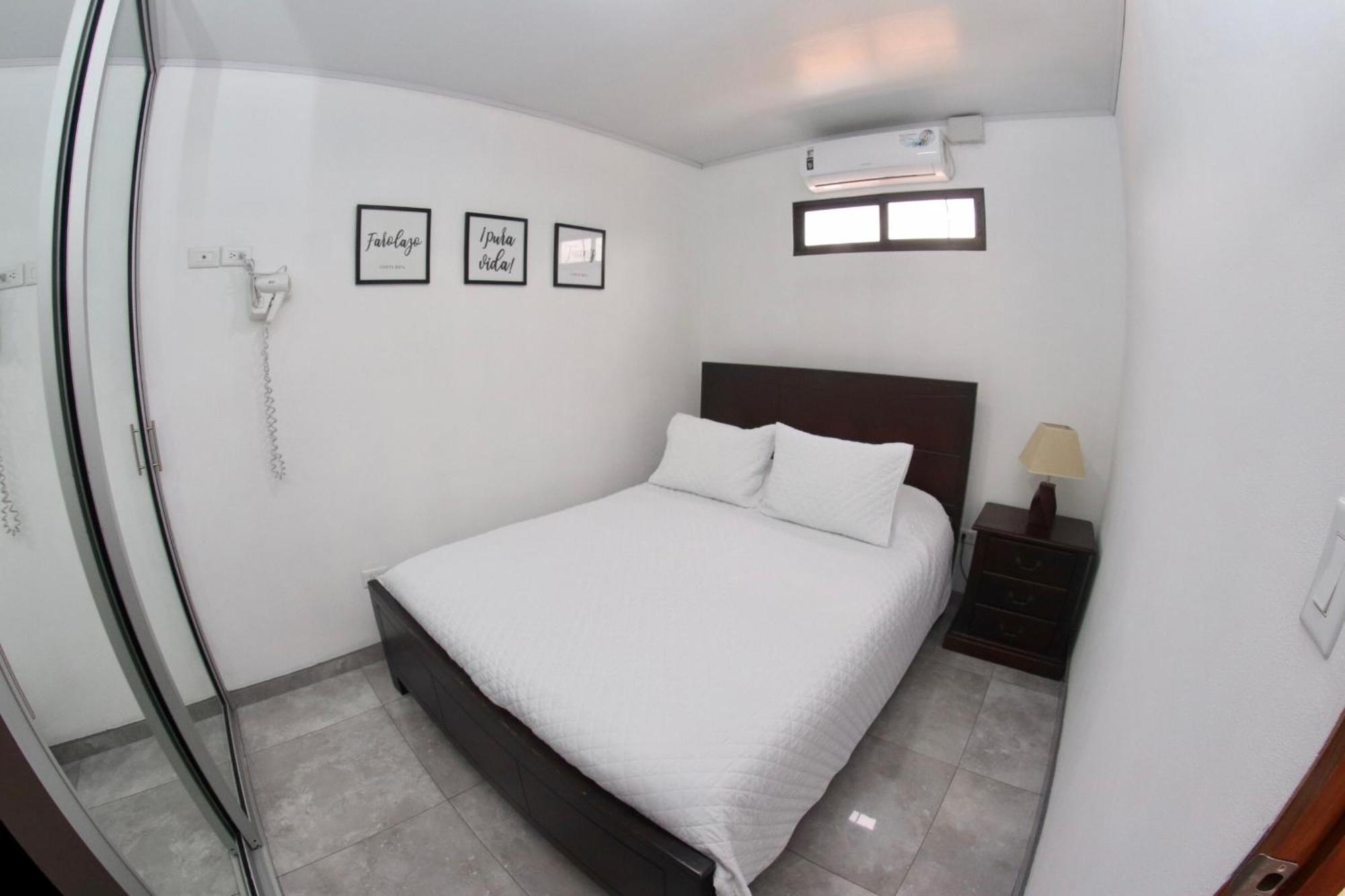 Airport Sjo Residence - Edward & Familia Inn Río Segundo エクステリア 写真