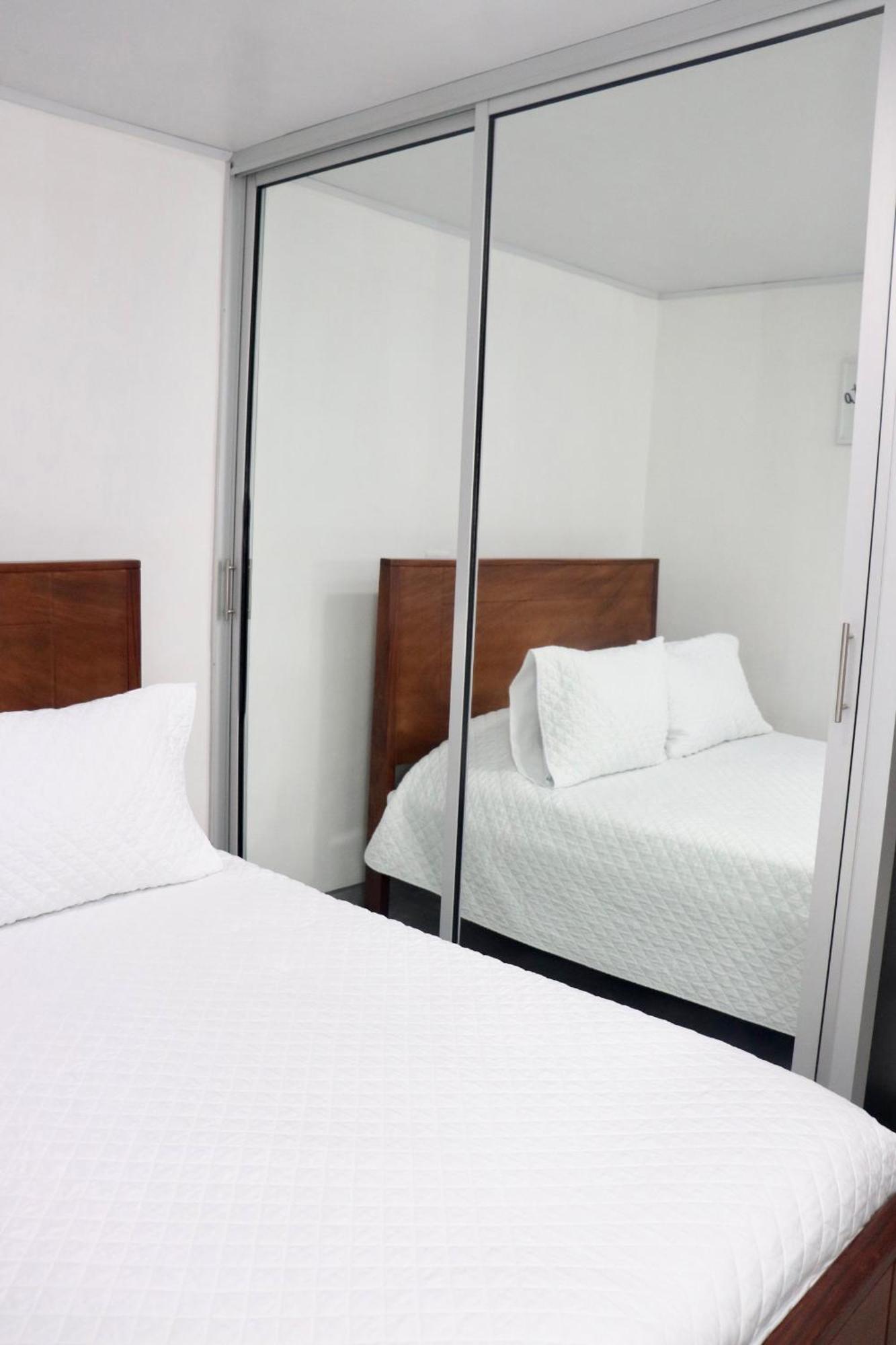 Airport Sjo Residence - Edward & Familia Inn Río Segundo エクステリア 写真